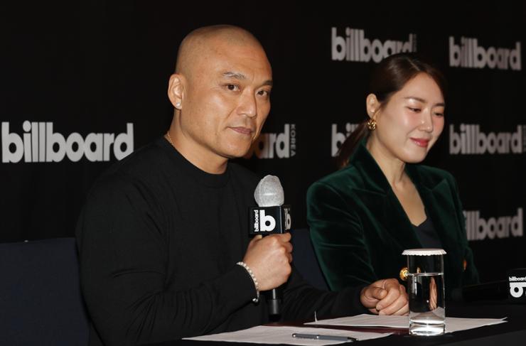 Mike Van Billboard Korea